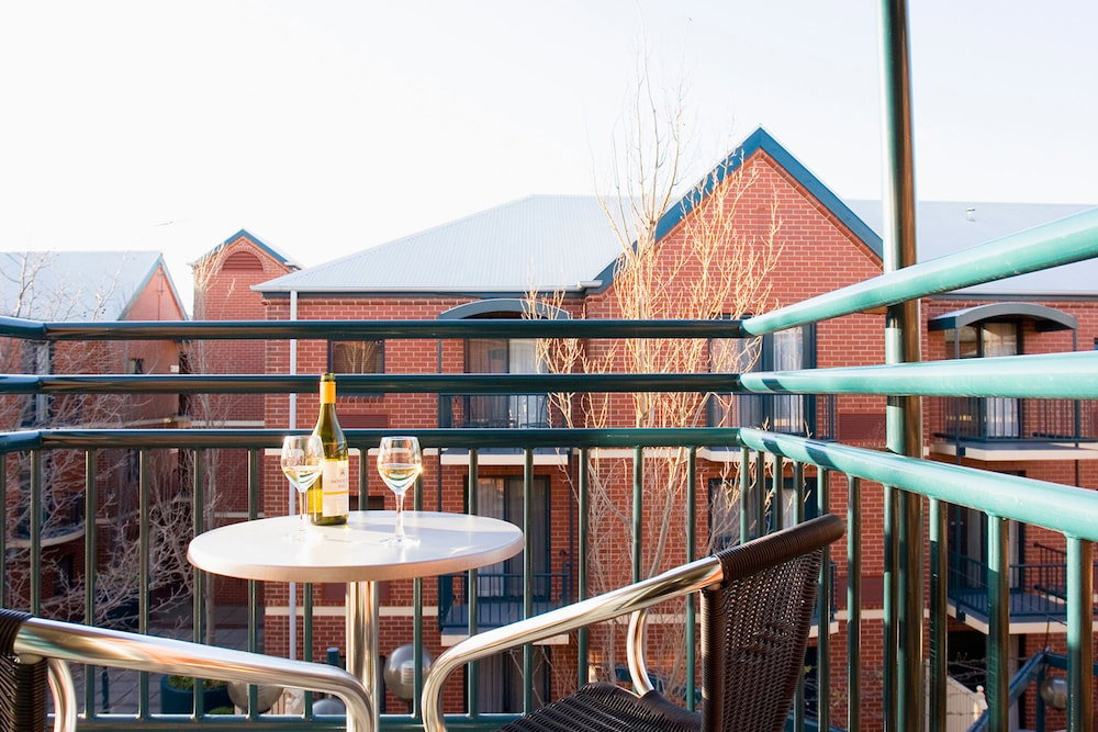Magill SA Taree Accommodation