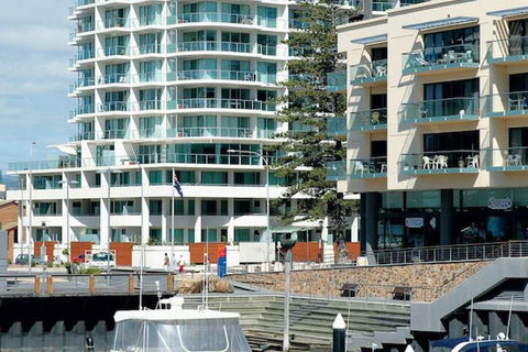 Oaks Glenelg Liberty Suites - Taree Accommodation 5