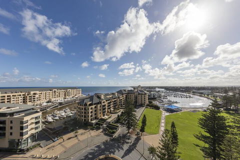 Oaks Glenelg Liberty Suites - Taree Accommodation 7