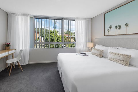 Oaks Nelson Bay Lure Suites - Taree Accommodation 3