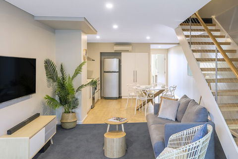 Oaks Nelson Bay Lure Suites - Taree Accommodation 6