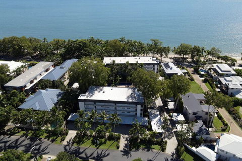 Agincourt Beachfront Apartments - Taree Accommodation 1