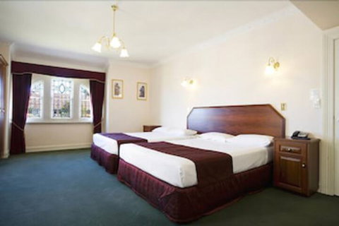 Palais Royale - Taree Accommodation 6