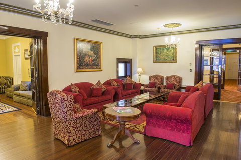 Palais Royale - Taree Accommodation 1