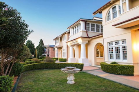 Palais Royale - Taree Accommodation 0