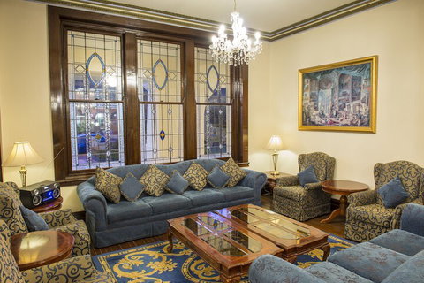 Palais Royale - Taree Accommodation 2