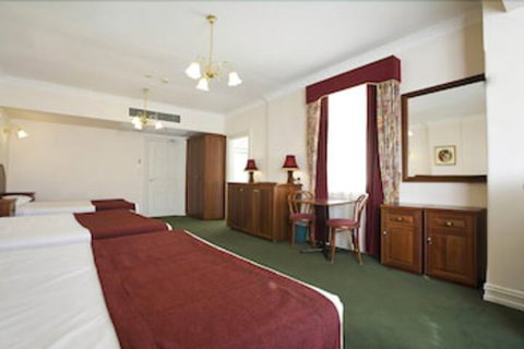 Palais Royale - Taree Accommodation 4