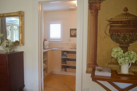 Athelney Cottage - Taree Accommodation 0
