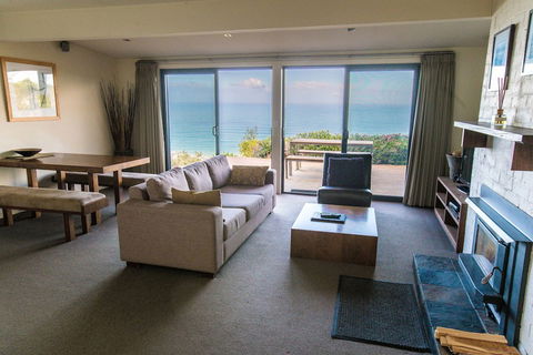 Beacon Point Ocean View Villas - Taree Accommodation 3