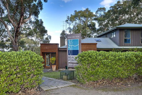 Beacon Point Ocean View Villas - Taree Accommodation 2