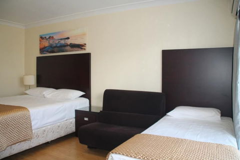 Centenary Motor Inn - Taree Accommodation 4