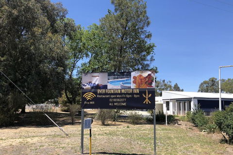 Byer Fountain Motor Inn, Holbrook - Taree Accommodation 4
