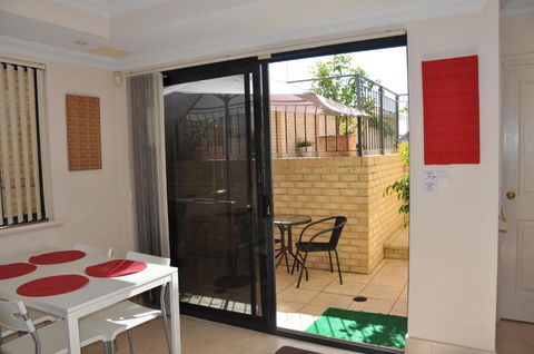 Alfred Cove Short Stay - Taree Accommodation 4