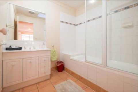 Huntington Villas - Taree Accommodation 4