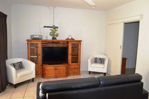 Kurrimine Beach Huts - Taree Accommodation 7