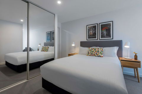 Oaks Melbourne Southbank Suites - Taree Accommodation 5