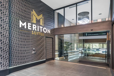 Meriton Suites North Sydney - Taree Accommodation 1