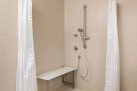 Mick O'Shea's - Taree Accommodation 3