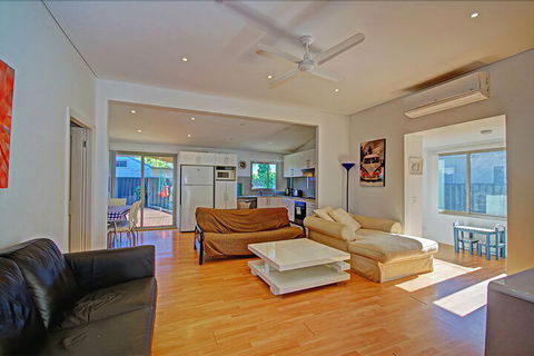Oakland Cottage - Taree Accommodation 4