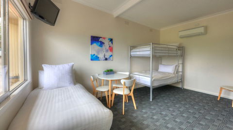Corryong Hotel Motel - Taree Accommodation 2