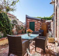 100 on South Callan Apartments - Taree Accommodation