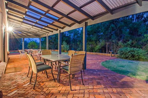 Yallingup Pet Friendly Bush Retreat - Taree Accommodation 2