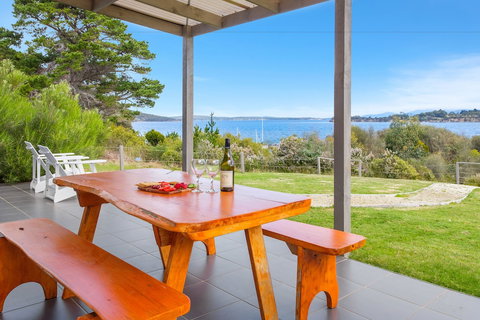 Manfield Seaside Bruny Island - Taree Accommodation 3