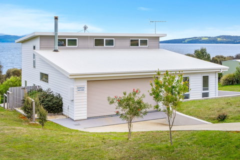 Manfield Seaside Bruny Island - Taree Accommodation 0