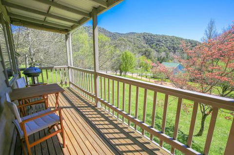 Crabapple Cottage - Taree Accommodation 3