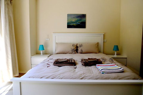 Isle Of Serenity - Taree Accommodation 1