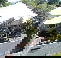 Healesville House - Magnolia House - Taree Accommodation