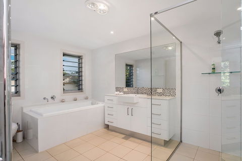 A PERFECT STAY - Byron Beach Style - Taree Accommodation 1