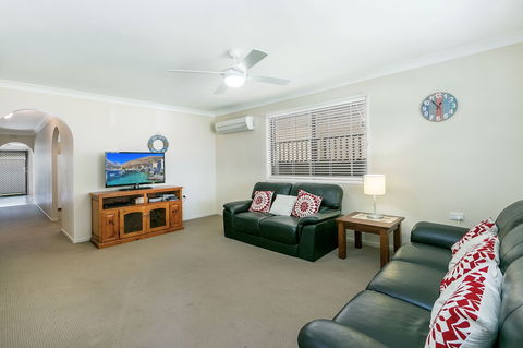 Beachside Holiday Home - Taree Accommodation 0