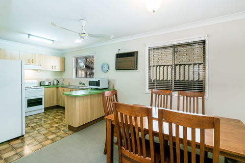 Beachside Holiday Home - Taree Accommodation 3