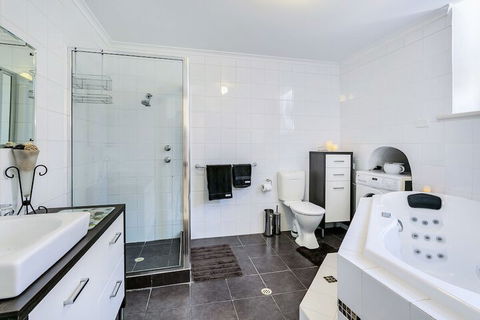 THE CHURCH Gawler Barossa Region - Taree Accommodation 3