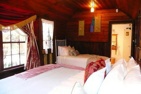 Madam Saddler On Fraser Clunes - Taree Accommodation 3