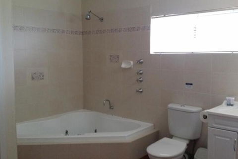 Chalets On Frenchman - Taree Accommodation 7