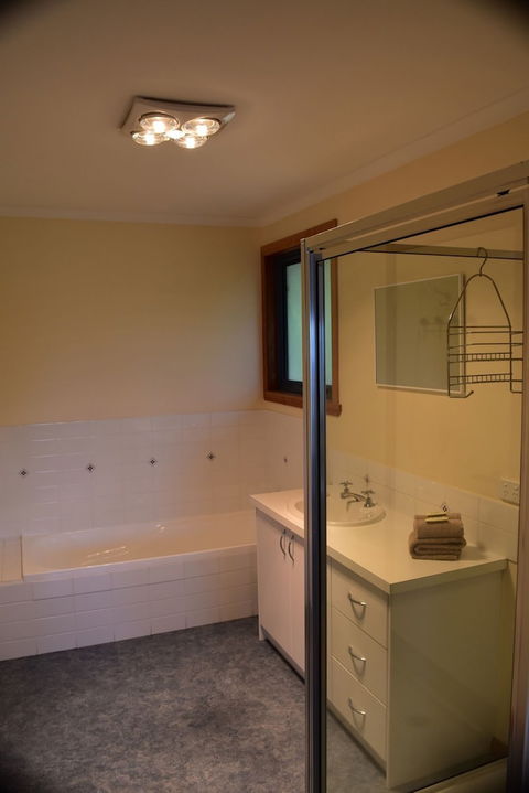 Waterline - Taree Accommodation 3