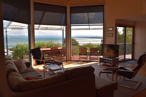 Waterline - Taree Accommodation 6