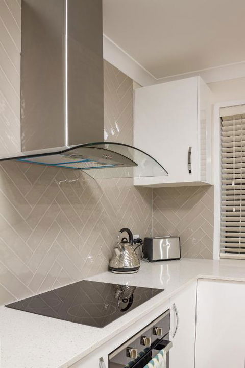 Brand New Executive Living - Taree Accommodation 6
