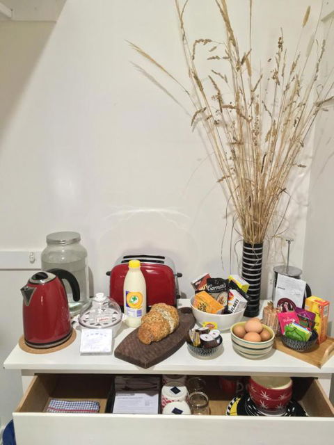A Suite Spot In The Hills - Taree Accommodation 2