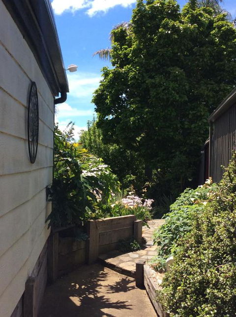 A Suite Spot In The Hills - Taree Accommodation 3