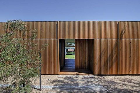 Amagansett - Taree Accommodation 1