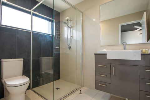 Magnum Serviced Apartments - Taree Accommodation 6