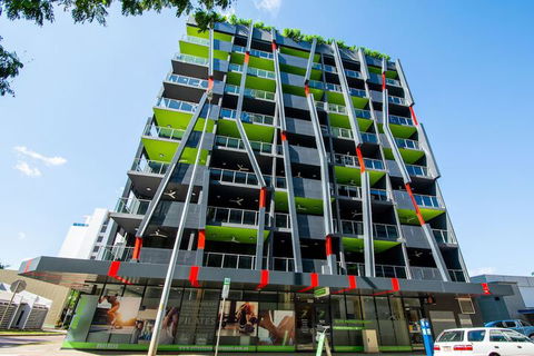 Magnum Serviced Apartments - Taree Accommodation 1
