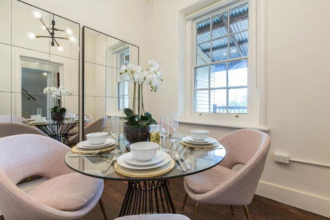 Iconic Fremantle Terrace - Taree Accommodation 2