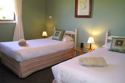 Engadine Cottage - Taree Accommodation 2