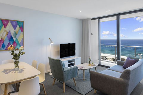 Avani Broadbeach Residences - Taree Accommodation 7