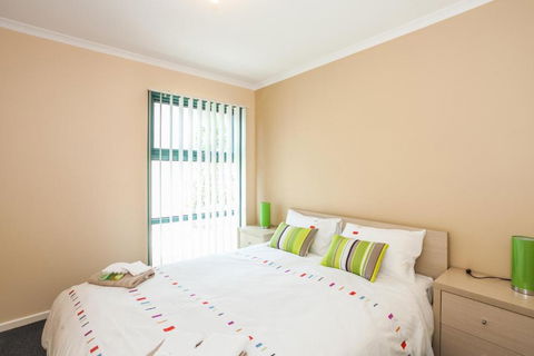 Anglesea River Apartments 2 Bed Unit 2 / 4 - Taree Accommodation 3