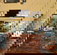 Parry Creek Farm Tourist Resort  Caravan Park - Taree Accommodation